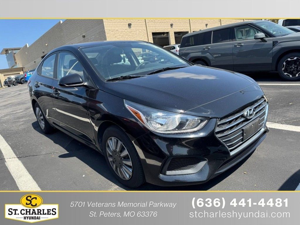 Used 2021 Hyundai Accent SE FWD image 1