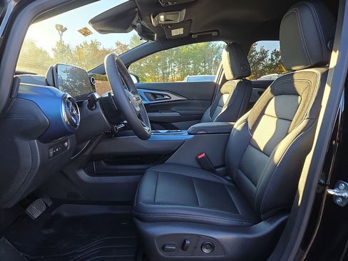 New 2026 Chevrolet Equinox EV LT w/ Convenience Package II image 14