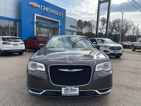 Used 2023 Chrysler 300 Touring image 12