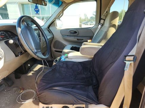 Used 2000 Ford F150 XLT image 9