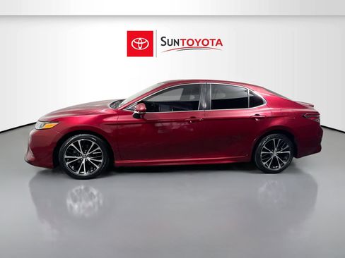 Used 2018 Toyota Camry SE image 7