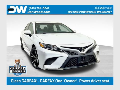 Used 2018 Toyota Camry SE FWD image 1