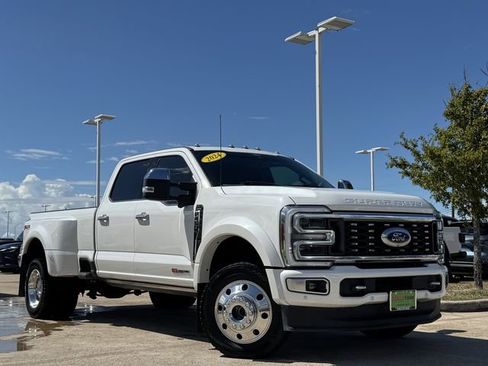 Used 2024 Ford F450 Limited w/ FX4 Off-Road Package image 2