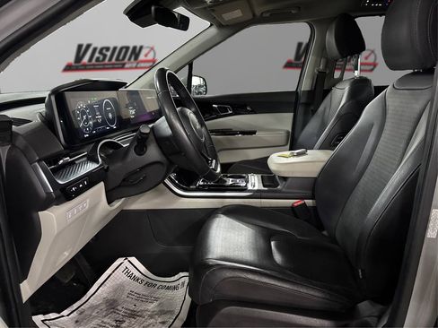 Certified 2024 Kia Carnival SX Prestige image 9