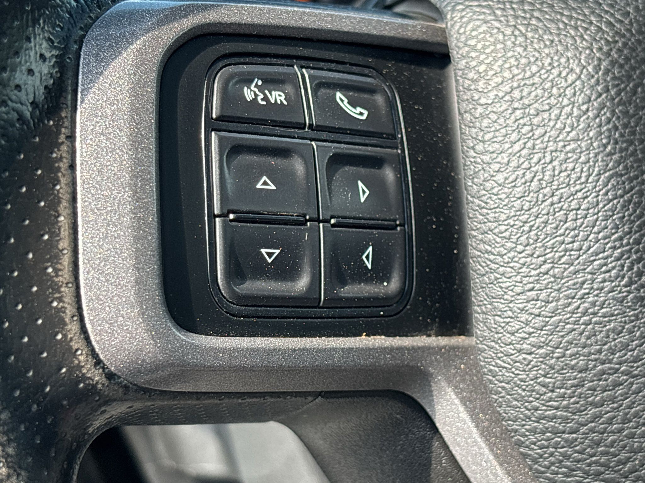 Used 2022 RAM 2500 Tradesman w/ Chrome Appearance Group AWD/4WD image 13