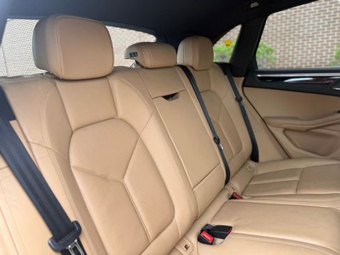 Used 2017 Porsche Macan AWD/4WD image 37