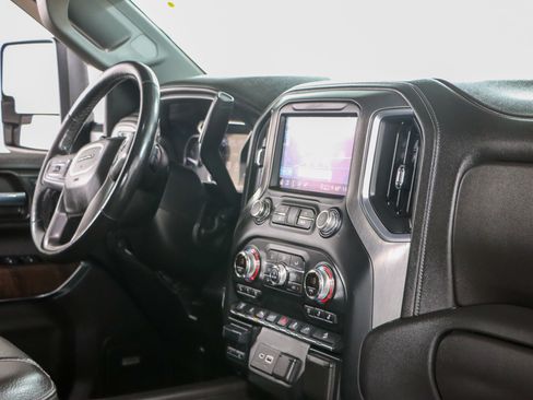 Used 2021 GMC Sierra 2500 Denali w/ Technology Package AWD/4WD image 29