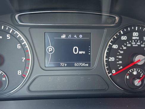 Used 2016 Kia Sorento LX w/ LX Convenience Package image 12