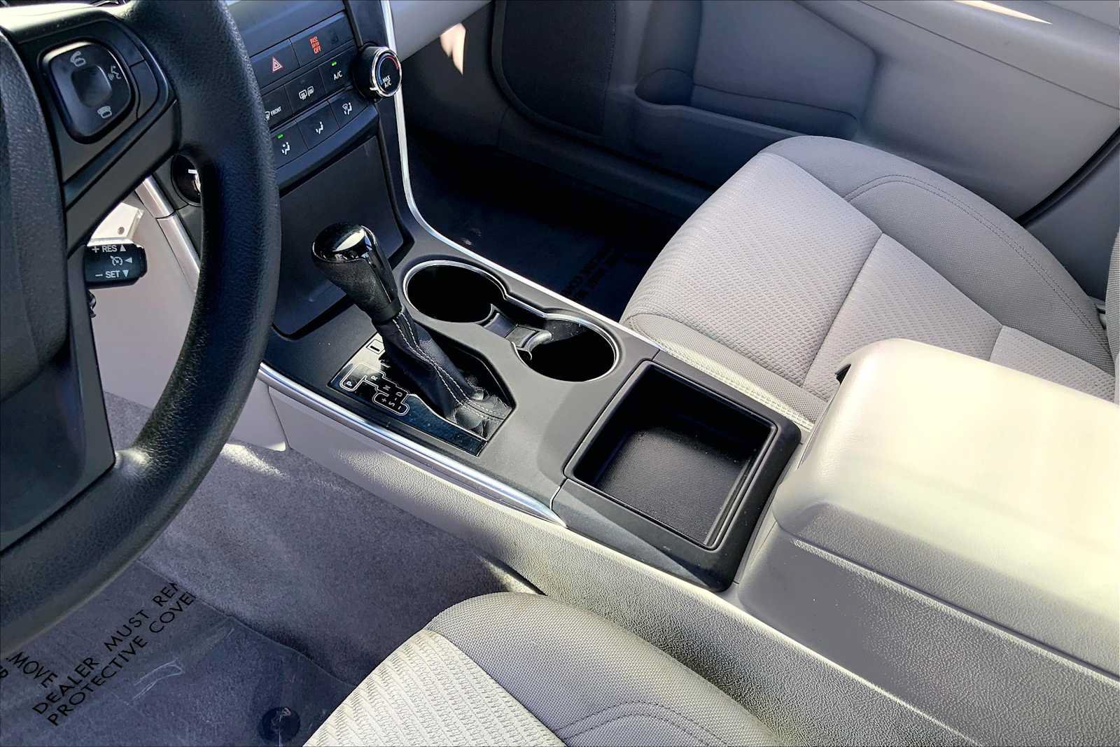 Used 2015 Toyota Camry LE FWD image 13