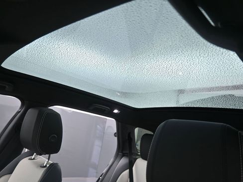 Used 2025 Land Rover Discovery Sport Dynamic SE image 25