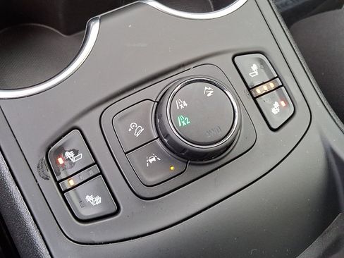 Certified 2022 GMC Terrain SLT w/ Infotainment Package II AWD/4WD image 24