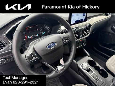 Used 2022 Ford Escape SE w/ Convenience Package AWD/4WD image 19