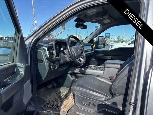 Used 2023 Ford F250 Lariat w/ Lariat Ultimate Package image 5