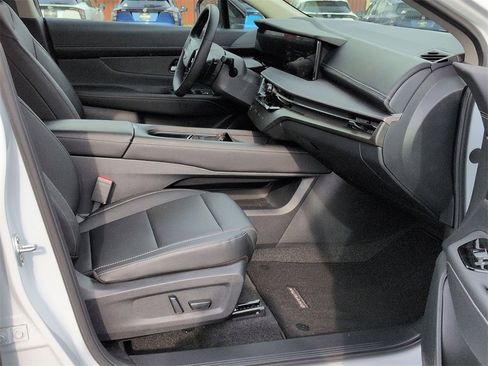 Used 2025 Nissan Murano SV image 19