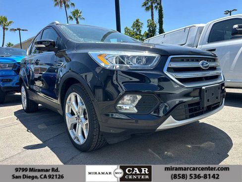 Used 2019 Ford Escape Titanium FWD image 1