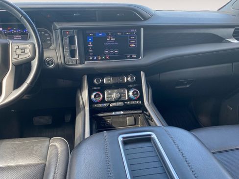 Used 2021 GMC Yukon Denali w/ Denali Premium Package image 11