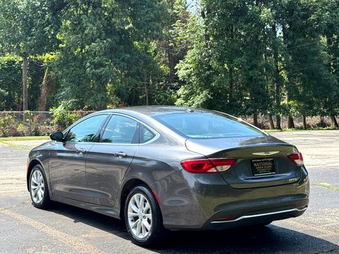 Used 2015 Chrysler 200 C image 4