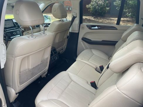 Used 2017 Mercedes-Benz GLS 450 4MATIC image 12