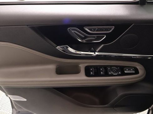 New 2026 Lincoln Corsair Premiere image 16