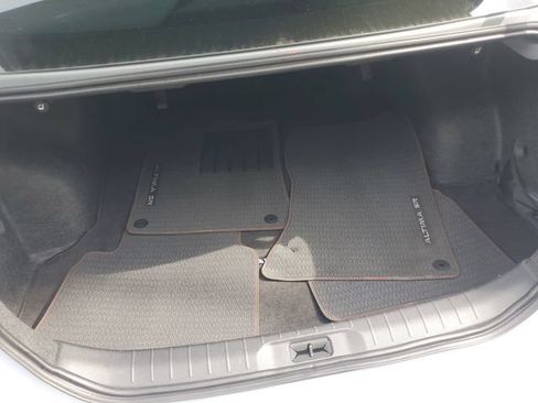 Used 2025 Nissan Altima 2.5 SR w/ SR Premium Package FWD image 6