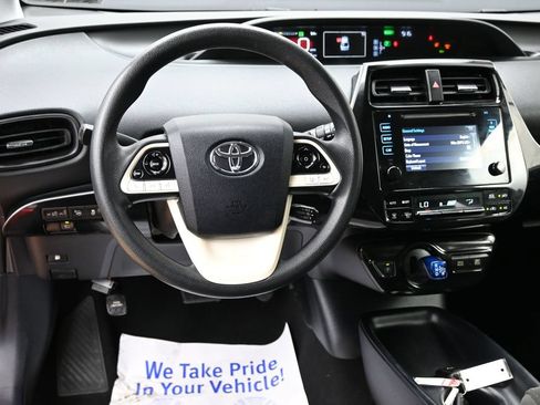 Used 2018 Toyota Prius Two w/ Prius Two Safety Plus Package FWD image 28