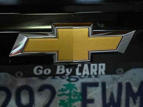 Used 2018 Chevrolet Suburban LT image 9