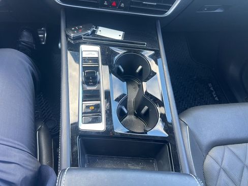 Used 2024 Volkswagen Atlas SEL Premium R-Line image 36