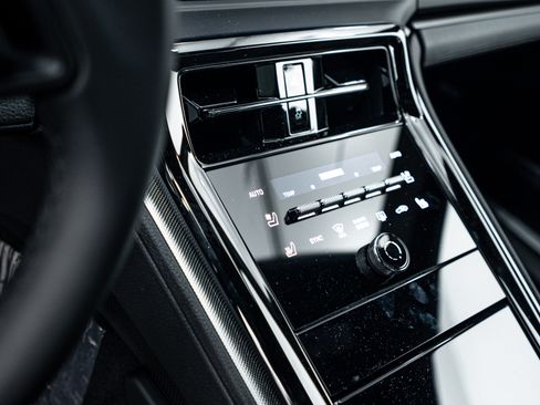 New 2026 Porsche Panamera 4 image 16