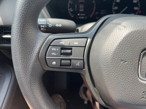 Used 2026 Honda HR-V LX image 16