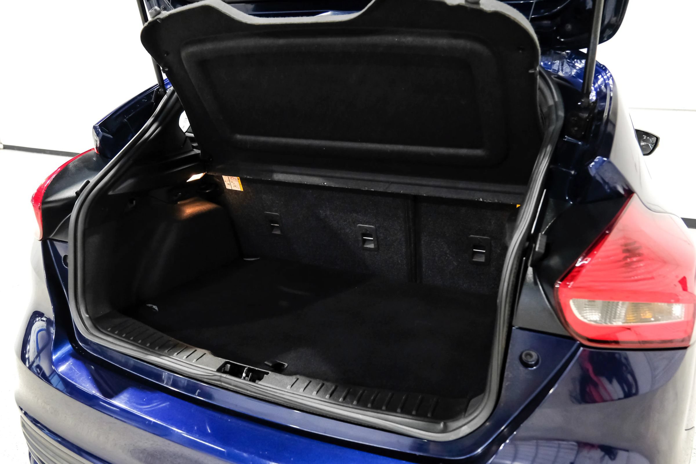 Used 2017 Ford Focus ST FWD image 61