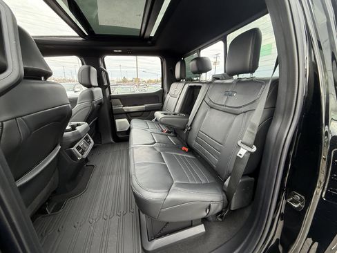 Used 2025 Ford F450 Platinum w/ Platinum Plus Package image 30