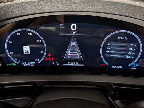 Certified 2026 Porsche Cayenne Coupe AWD/4WD image 22