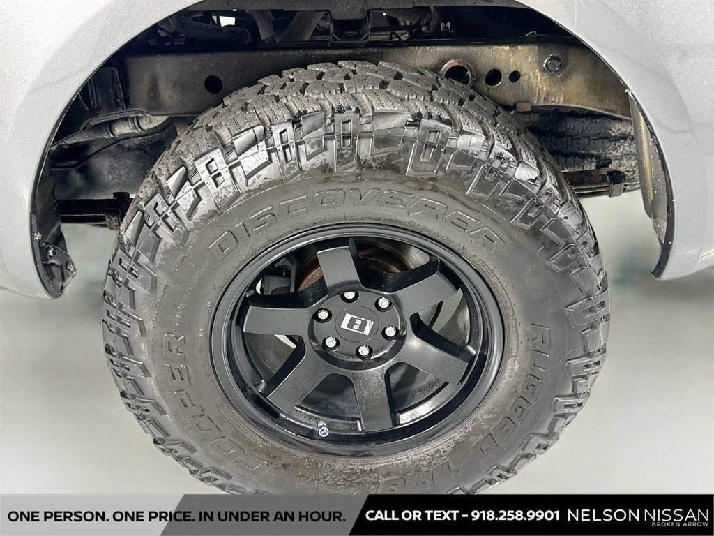 Used 2016 Nissan Frontier SV AWD/4WD image 28