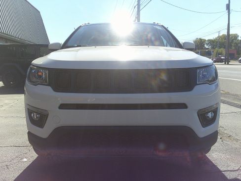 Used 2021 Jeep Compass Latitude image 9