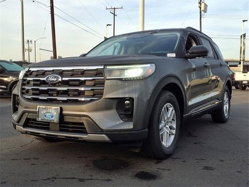 New 2026 Ford Explorer Active w/ Active Comfort Package image 1