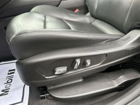 Used 2023 Cadillac XT6 Premium Luxury image 12