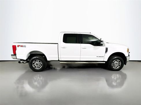 Used 2019 Ford F250 Lariat w/ Lariat Value Package image 9