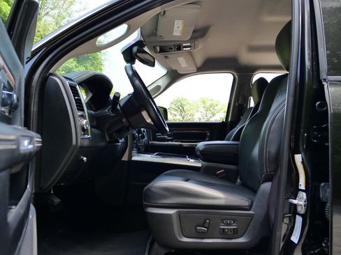 Used 2015 RAM 2500 Laramie AWD/4WD image 21