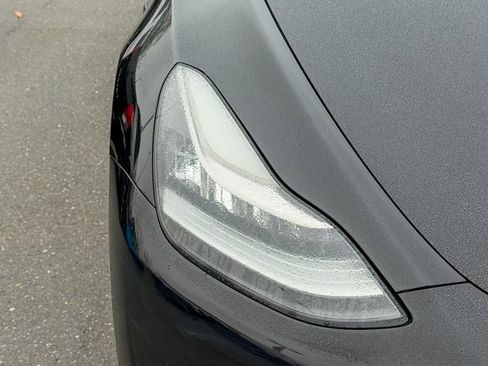 Used 2021 Tesla Model Y Long Range image 14