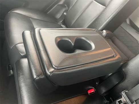 Used 2019 Nissan Rogue SL w/ Premium Package image 41