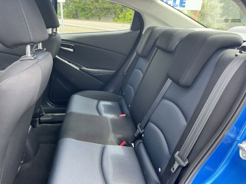Used 2017 Toyota Yaris iA FWD image 13