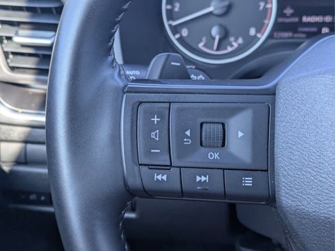 Used 2026 Nissan Rogue SV FWD image 22