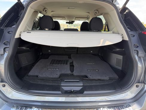 Used 2019 Nissan Rogue SV AWD/4WD image 32