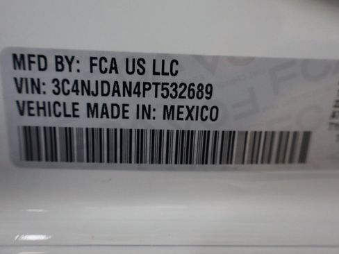 Used 2023 Jeep Compass Sport image 18