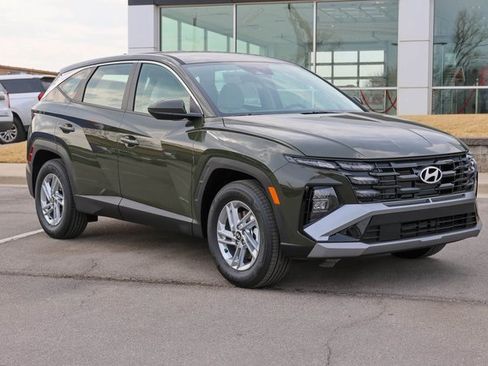 New 2026 Hyundai Tucson SE image 1