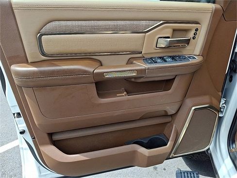 Used 2022 RAM 2500 Limited image 9