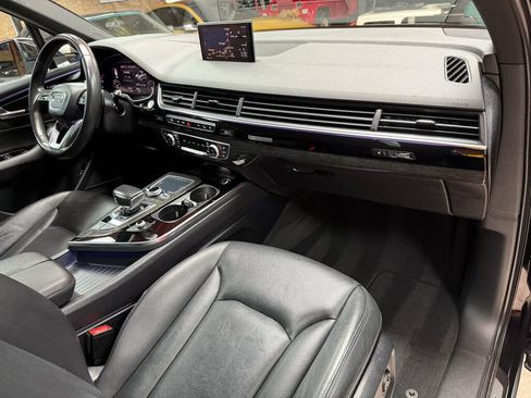 Used 2018 Audi Q7 3.0T Prestige AWD/4WD image 11