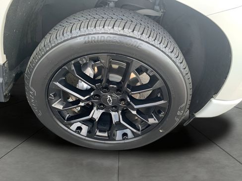 Used 2023 Chevrolet Silverado 1500 High Country w/ High Country Premium Package AWD/4WD image 25