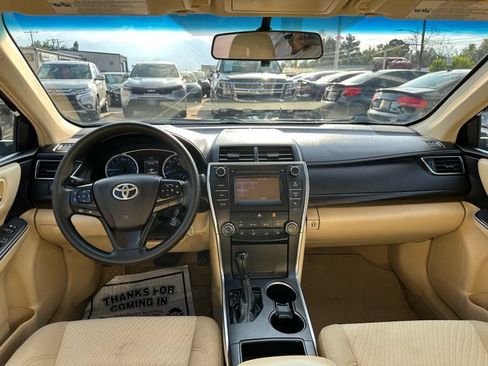 Used 2017 Toyota Camry LE FWD image 21