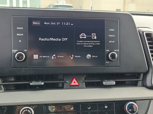 Used 2024 Kia Sportage LX image 26